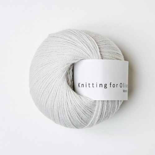 Knitting_for_olive_merino_putty